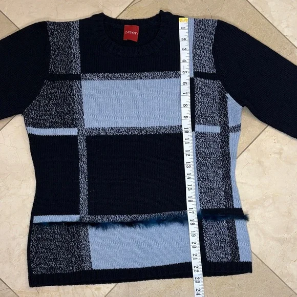 ⭐️ Olsen Navy Block Design Sweater- size 8 - Picture 3 of 8